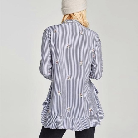 Zara Striped Flowing Embroidered Floral Blouse Blue White Women’s Small - Picture 2 of 12